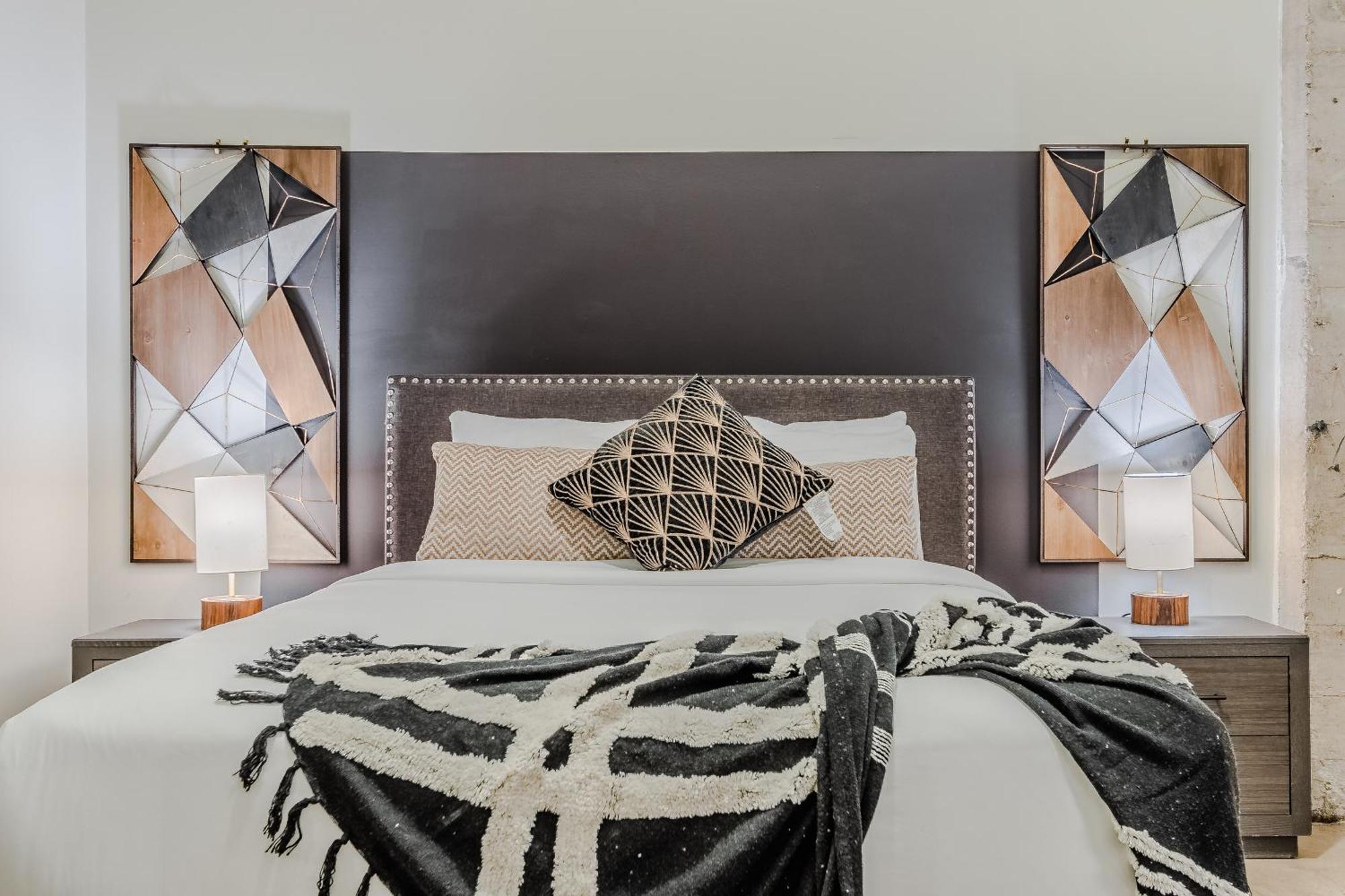 Ga Living Suites- Downtown Dallas Corporate Suites 外观 照片
